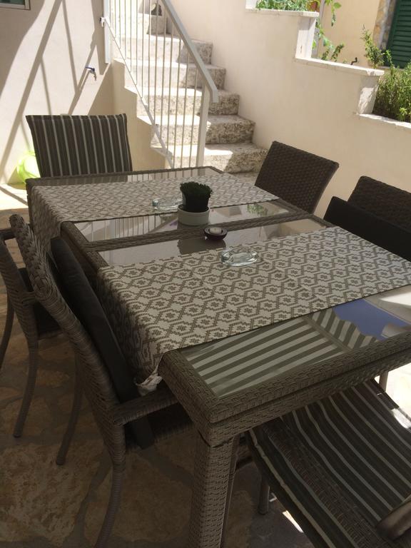 Apartments Sole Komiža Extérieur photo